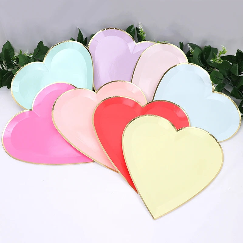 Wholesale Part Wedding Disposable Hear shape Tableware Set Plate Cup Napkin Eco-friendly Biodegradable for Valentin's Day 8 Guests