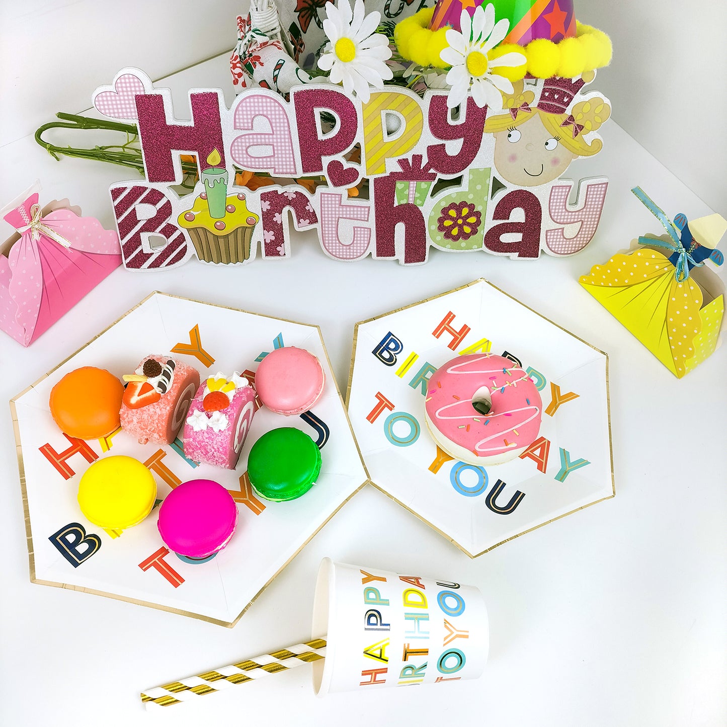 Foam HAPPY BIRTHDAY Hanger for Birthday Party with Plates, Cups 8 guests Paper Dinnerware Pary Supplies