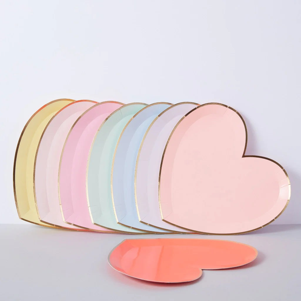 Heart Shaped Dinner Party Disposable Eco-friendly Paper Plates for Happy New Year Party Wedding Valentine's Day 8pks