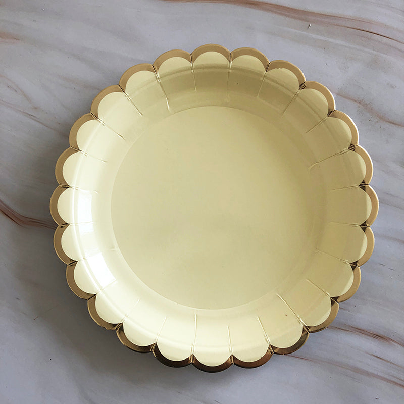 8PCs 7 inch Paper Plates Golden Edge for Dinner Party Wedding Birthday Party Supplies Disposable Plates