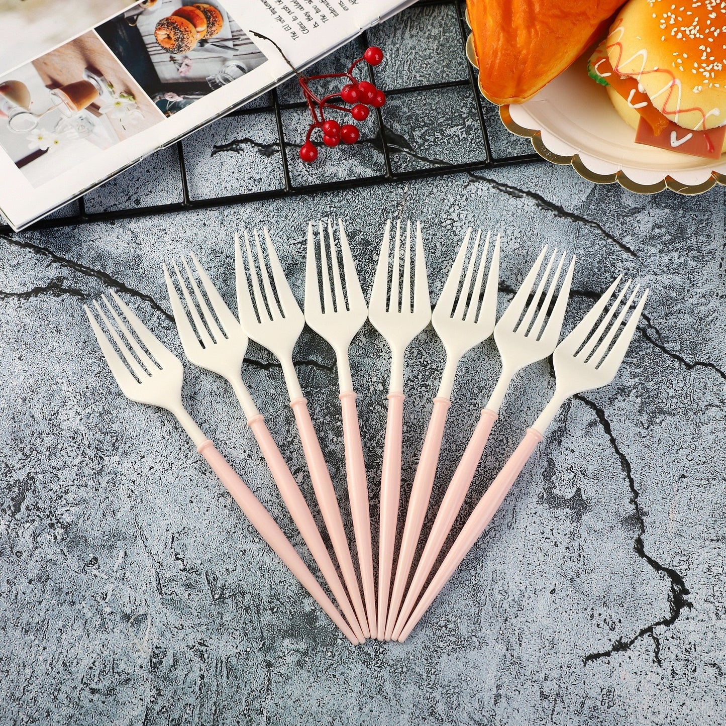 Trending 2023 Pink White Disposable Cutlery Plastic Knife Forks Spoons Tableware Party Supplies Decoration For Camping BBQ Wedding Outdoor Birthday